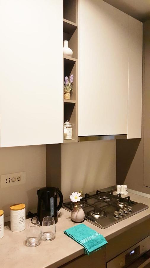 Elias Central Apartment - 2 Bedrooms & Free Parking 拉迪亚 外观 照片