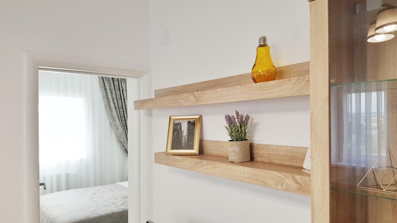 Elias Central Apartment - 2 Bedrooms & Free Parking 拉迪亚 外观 照片